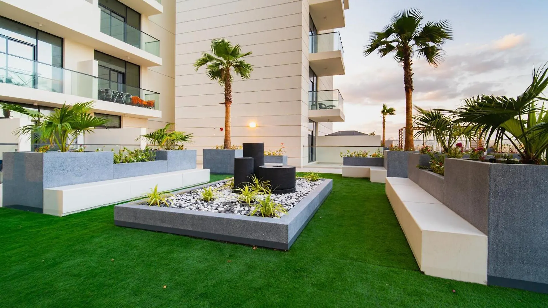 Sunny Studio, Pool, Villa Views, Near Metro Dubai 0*,